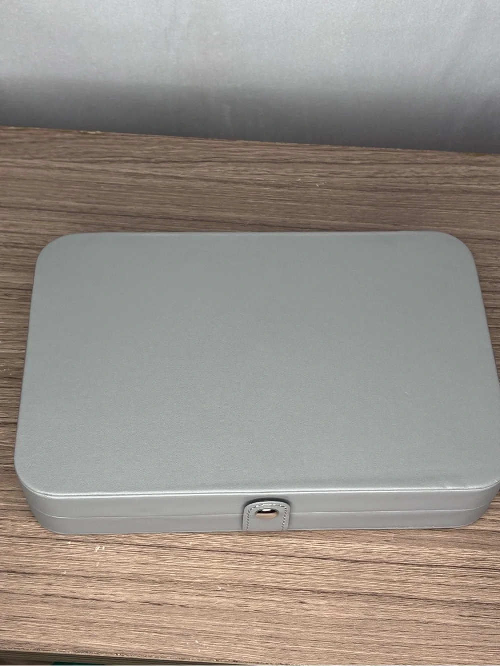 EUC Landici Grey & Cream Travel Jewelry Organizer Case